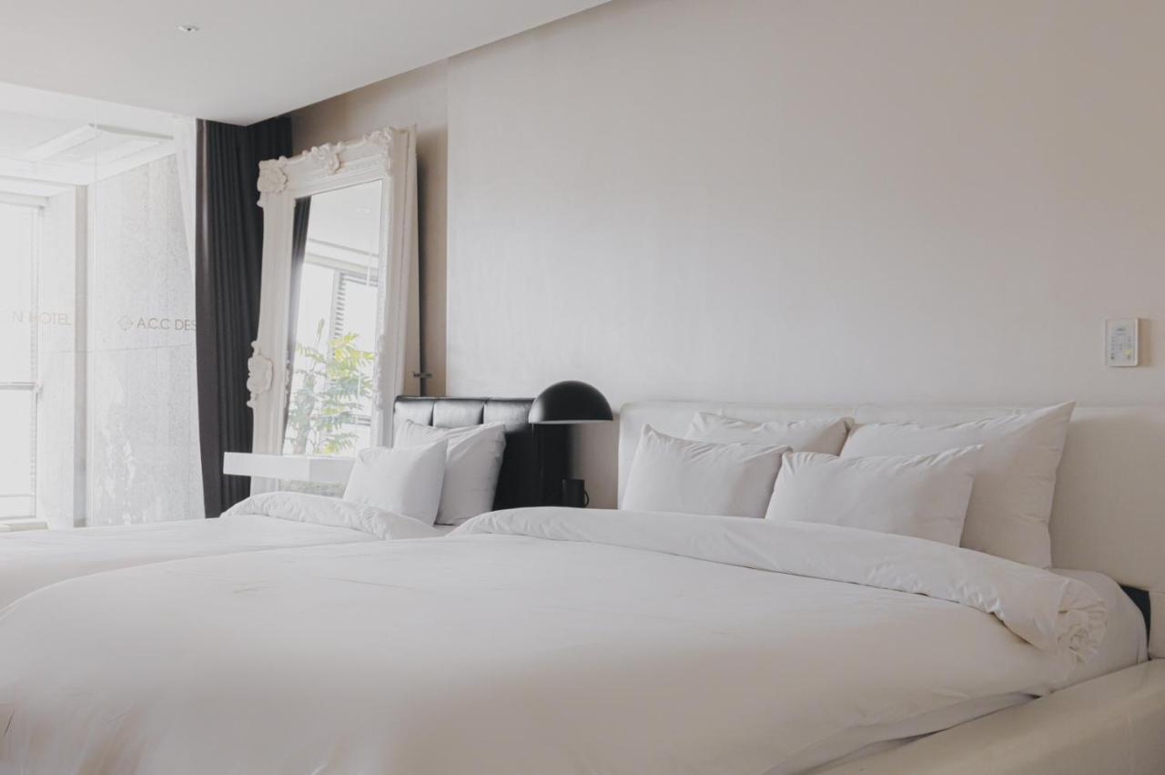 Gwangju Metropolitan City Acc Design Hotel מראה חיצוני תמונה