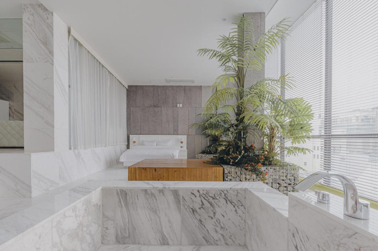 Gwangju Metropolitan City Acc Design Hotel מראה חיצוני תמונה