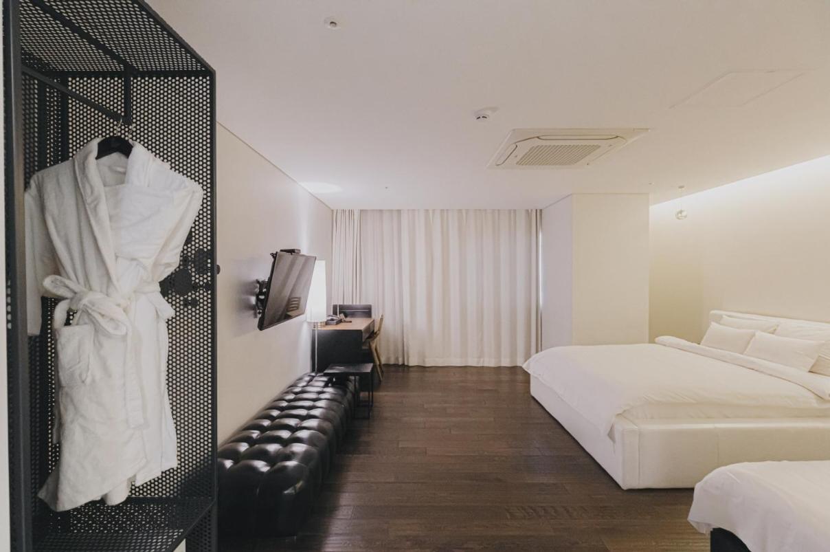 Gwangju Metropolitan City Acc Design Hotel מראה חיצוני תמונה
