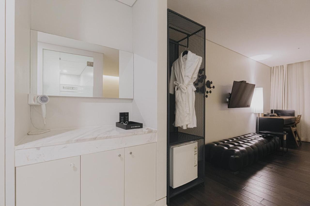 Gwangju Metropolitan City Acc Design Hotel מראה חיצוני תמונה