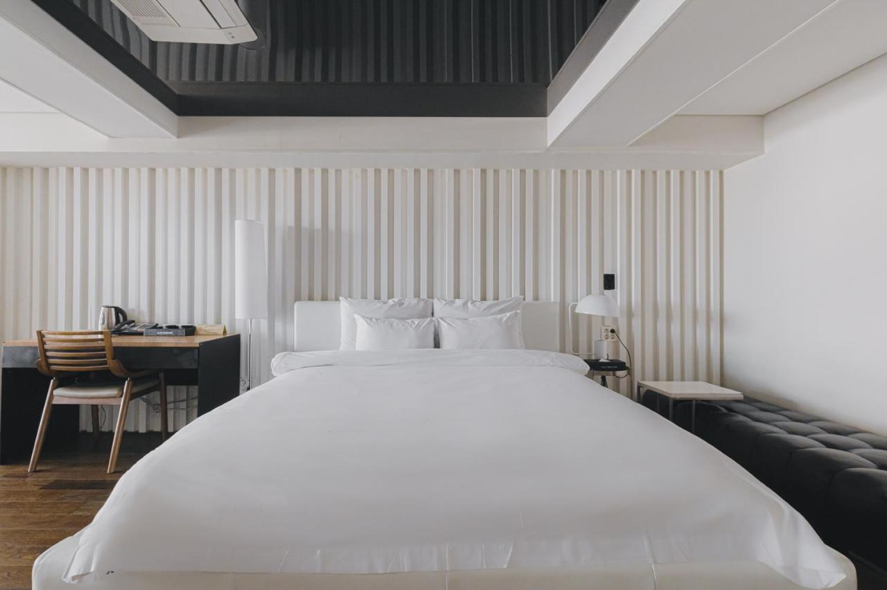 Gwangju Metropolitan City Acc Design Hotel מראה חיצוני תמונה