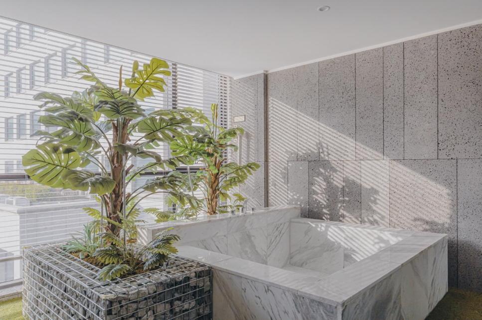 Gwangju Metropolitan City Acc Design Hotel מראה חיצוני תמונה