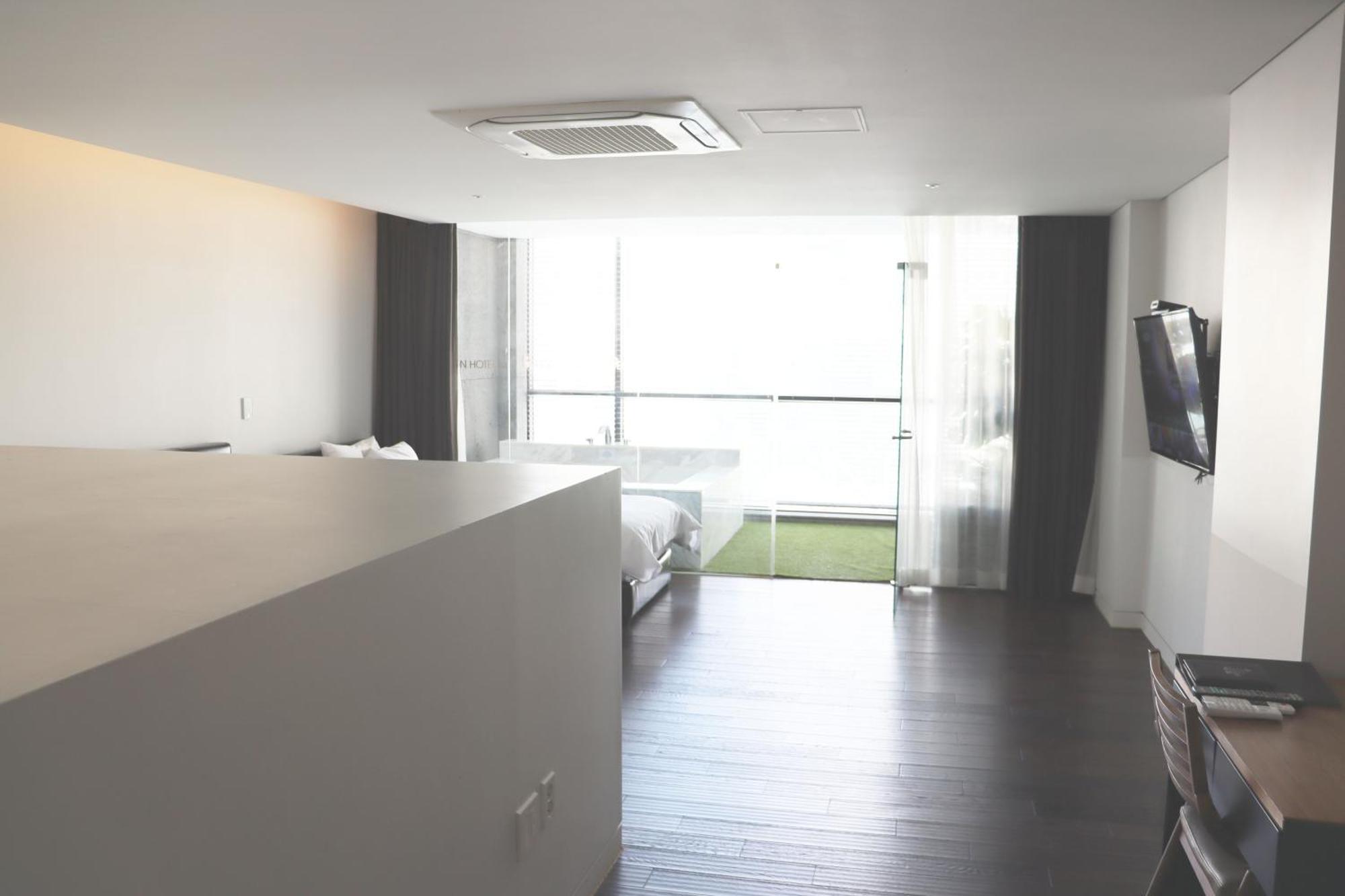 Gwangju Metropolitan City Acc Design Hotel מראה חיצוני תמונה